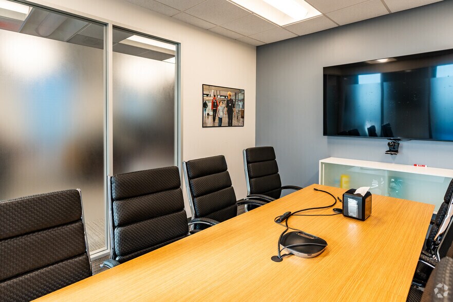 More Photos Of 227 Fayetteville St, Raleigh Office Residential For Lease
