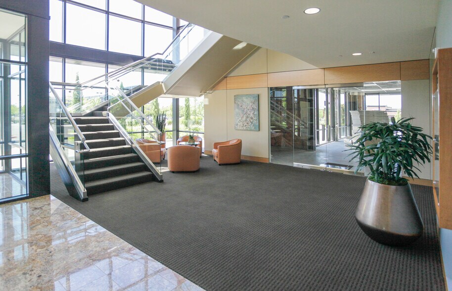 More Photos Of 29100 SW Town Center Loop W, Wilsonville Office For Lease