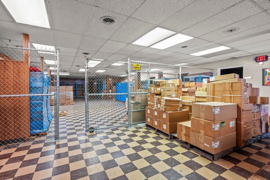 More Photos Of 961 Burke St, Winston-Salem Storefront Retail Office For Sale