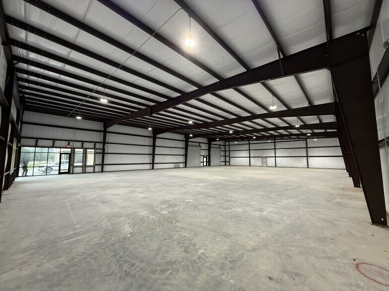 More Photos Of 11811 Champion Forest Dr, Houston Warehouse For Sale