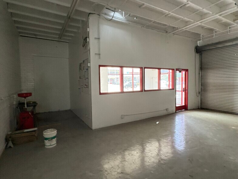 More Photos Of 5570 Sepulveda Blvd, Culver City Auto Repair For Sale