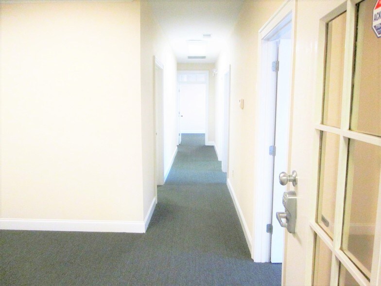 More Photos Of 4080 McGinnis Ferry Rd, Alpharetta Office For Lease