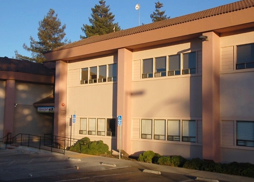More Photos Of 40 Penny Ln, Watsonville Medical For Lease