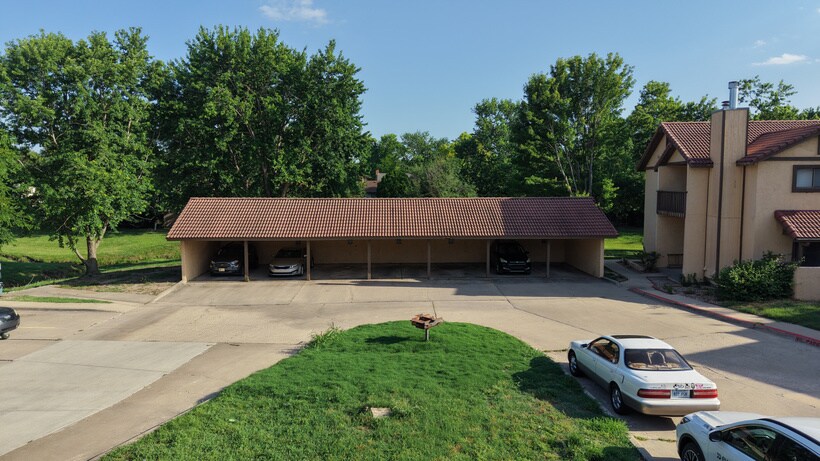 More Photos Of 1625 S Longford Ln, Wichita Apartments For Sale