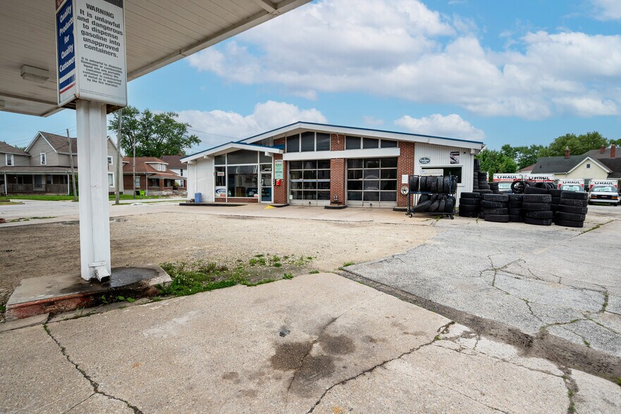More Photos Of 602 S Jefferson St, Huntington Specialty For Sale