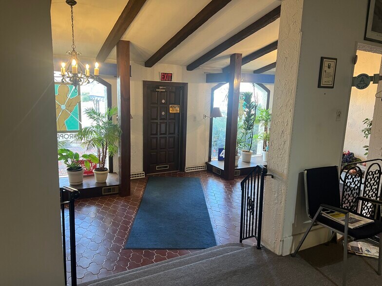 More Photos Of 904 Penn Ave, Wyomissing Medical For Sale