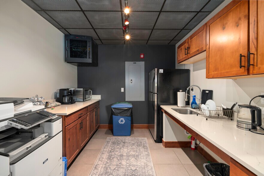 More Photos Of 35 5th St, Steamboat Springs Storefront Retail Office For Sale