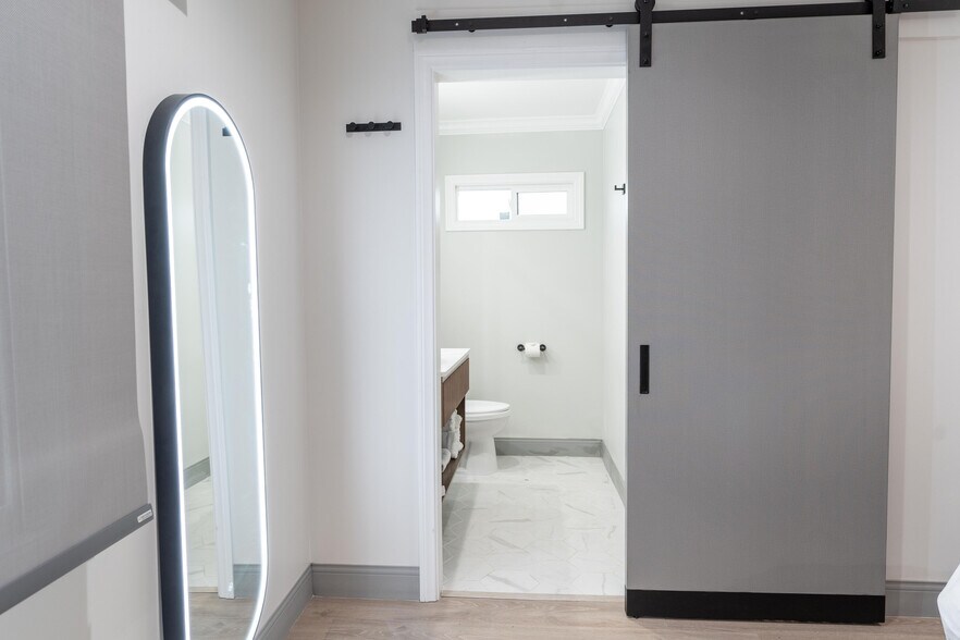 More Photos Of 1107 N Broadway, Santa Maria Hotel For Sale