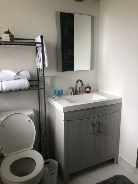 More Photos Of 100 Sandal Ln, Palm Beach Shores Apartments For Sale