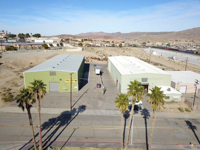 More Photos Of 160-170 Eastgate Rd, Barstow Warehouse For Lease