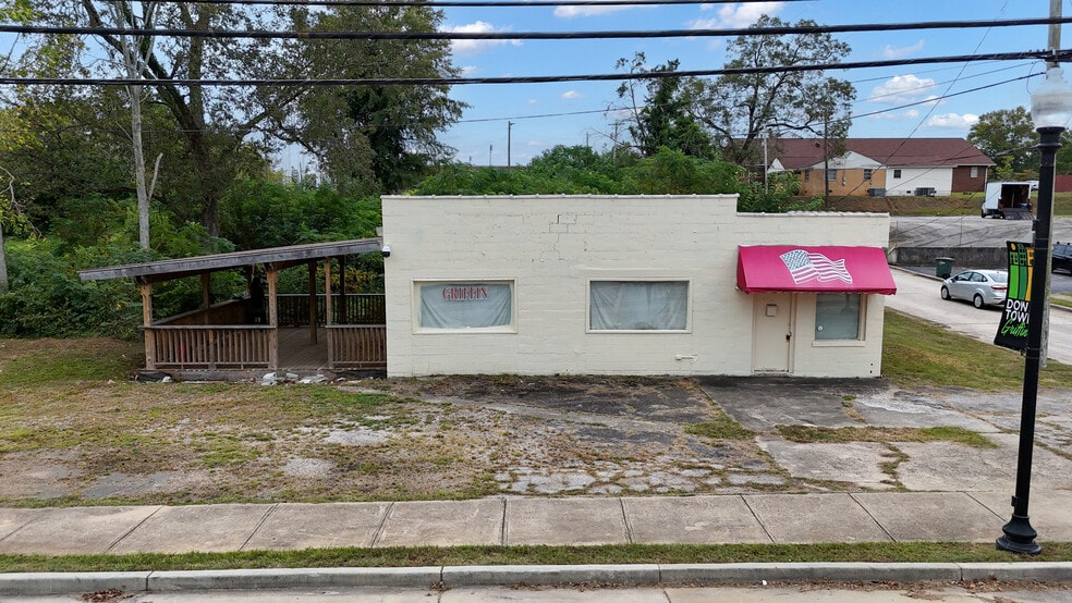 Primary Photo Of 406 E Solomon St, Griffin Office For Sale