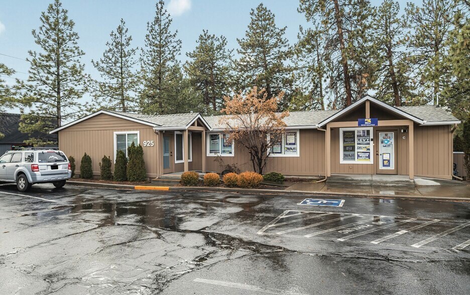 More Photos Of 909-925 SE 2nd St, Bnd, Bend Office For Lease