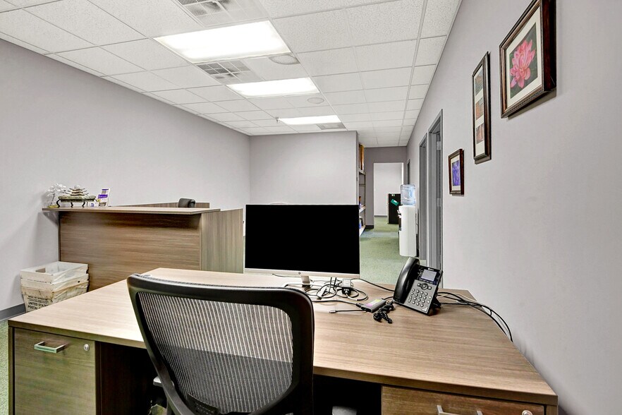 More Photos Of 4813 Jonestown Rd, Harrisburg Office For Lease
