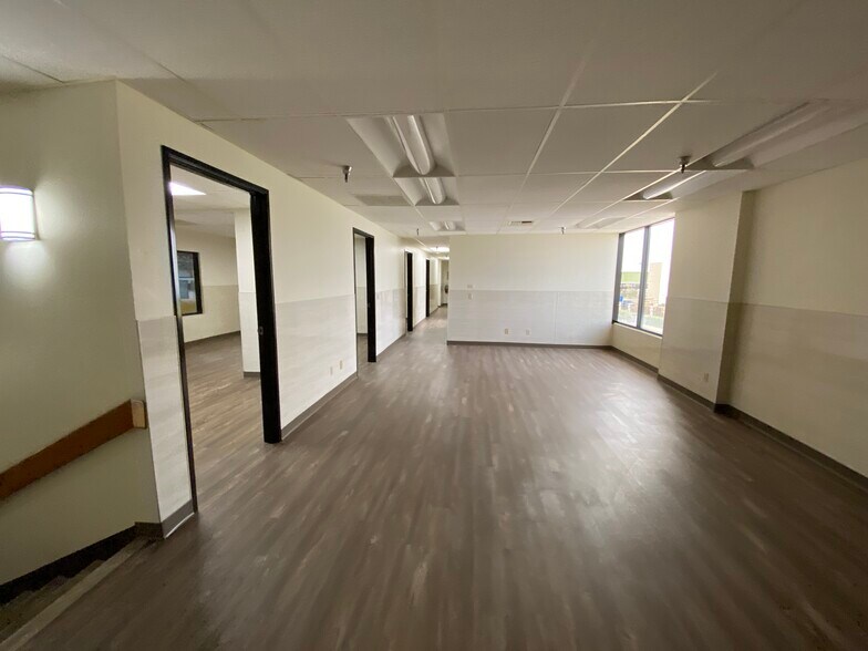 More Photos Of 5780 Soestern Ct, Chino Manufacturing For Sale