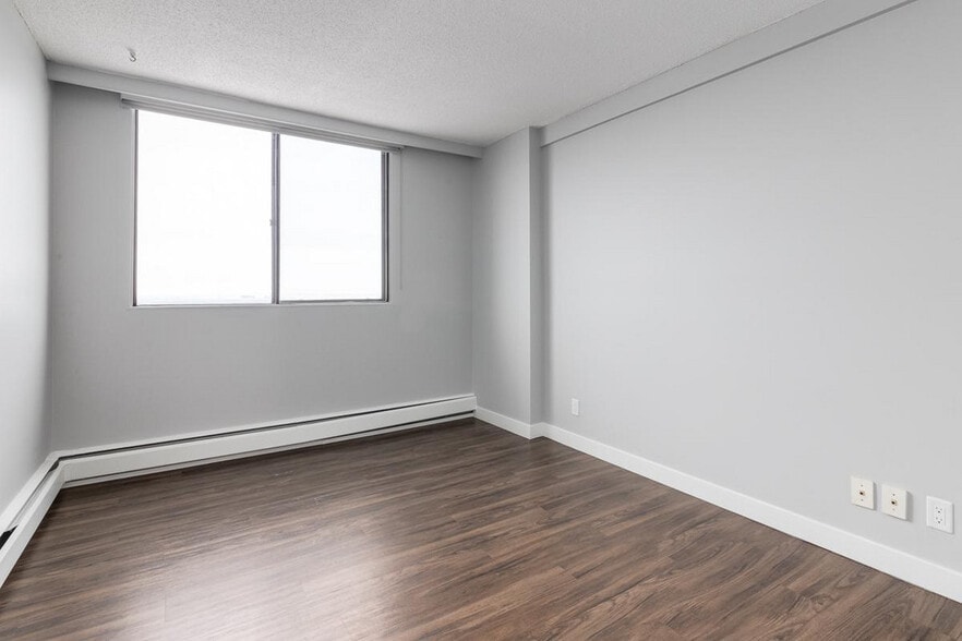 More Photos Of 2105 90 Av SW, Calgary Apartments For Lease
