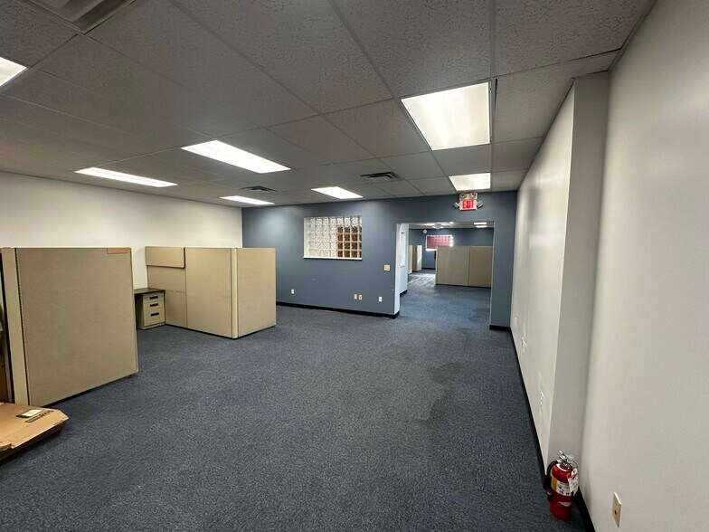 More Photos Of 8830 Reading Rd, Cincinnati Office For Lease