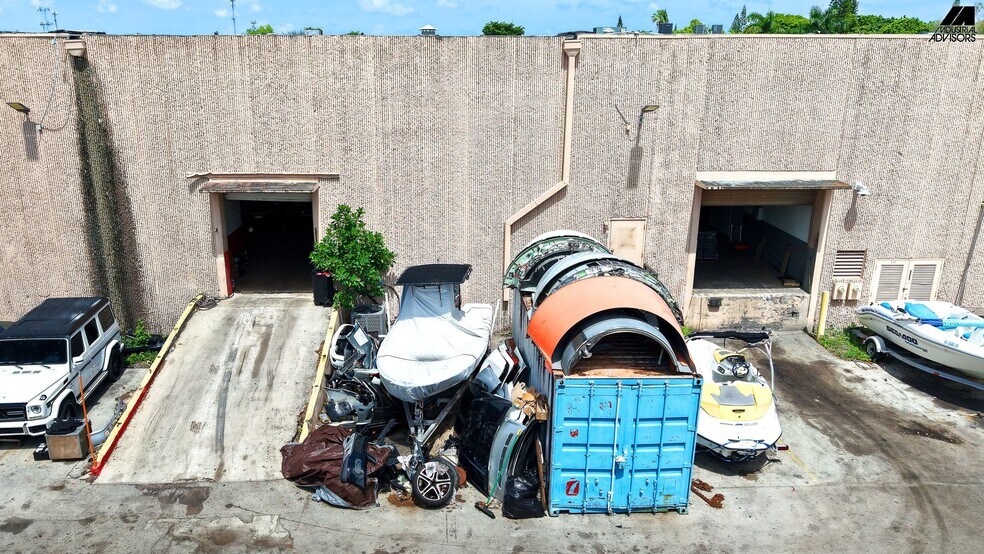 More Photos Of 5601-5603 NW 159th St, Hialeah Manufacturing For Lease
