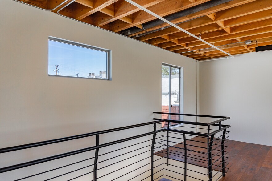 More Photos Of 1655 Euclid St, Santa Monica Loft Creative Space For Sale