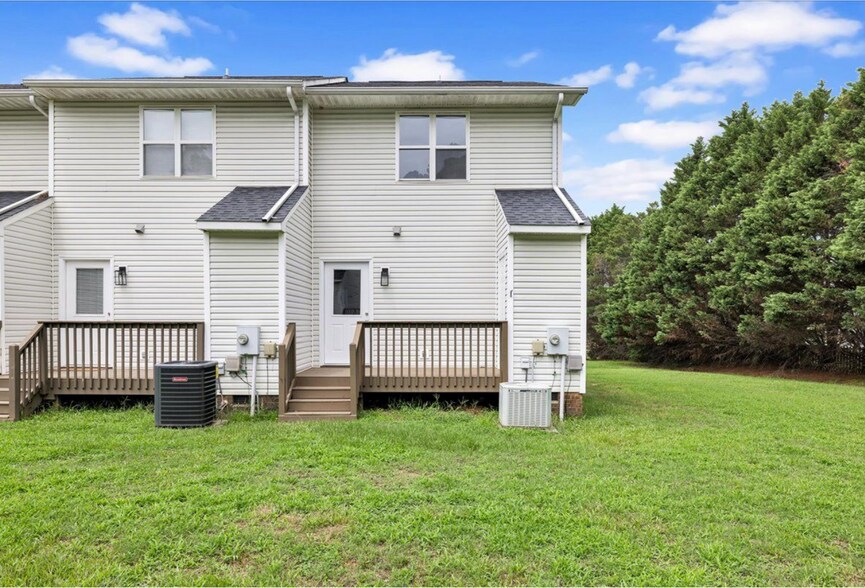 More Photos Of 383 E Williams St, Angier Multifamily For Sale