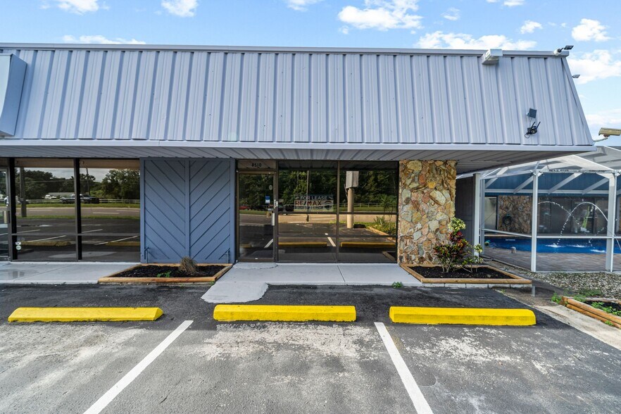 More Photos Of 8510 State Road 52, Hudson Storefront For Lease