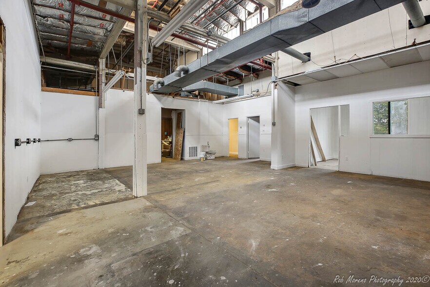 More Photos Of 17-19 Hayward St, Ipswich Manufacturing For Lease