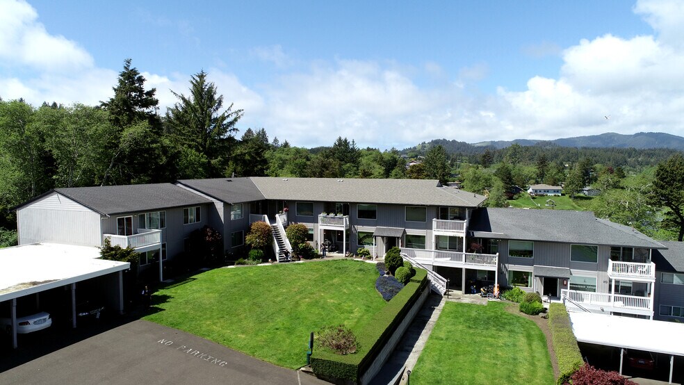 Primary Photo Of 3456 NE West Devil's Lake Rd, Lincoln City Apartments For Sale