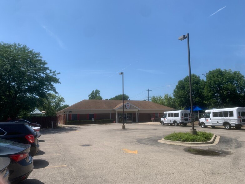 More Photos Of 790 N Lake St, Grayslake Daycare Center For Sale