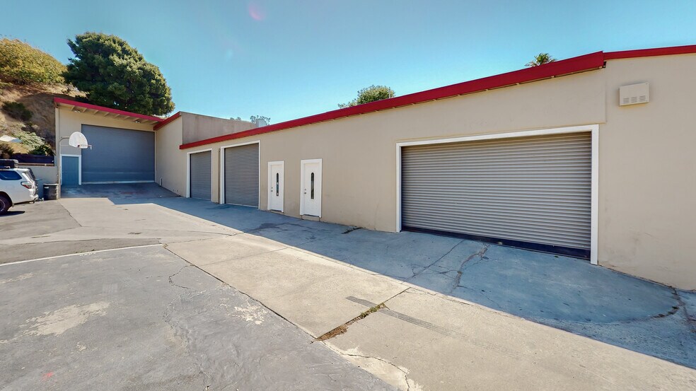 More Photos Of 4020 San Pablo Dam Rd, El Sobrante Warehouse For Sale