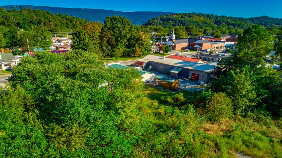 More Photos Of 15781 Rankin Ave, Dunlap Freestanding For Sale