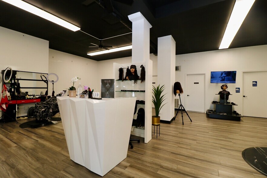 More Photos Of 1735 Central Ave, Dubuque General Retail For Sale