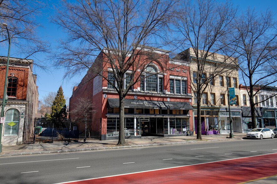 More Photos Of 310 W Broad St, Richmond Storefront For Sale