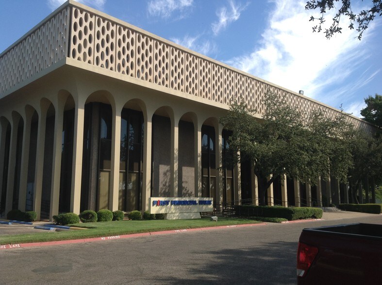 More Photos Of 3300 S 14th St, Abilene Office For Lease