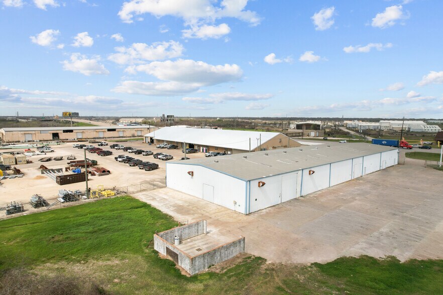 More Photos Of 6719 E Highway 332, Freeport Industrial For Sale