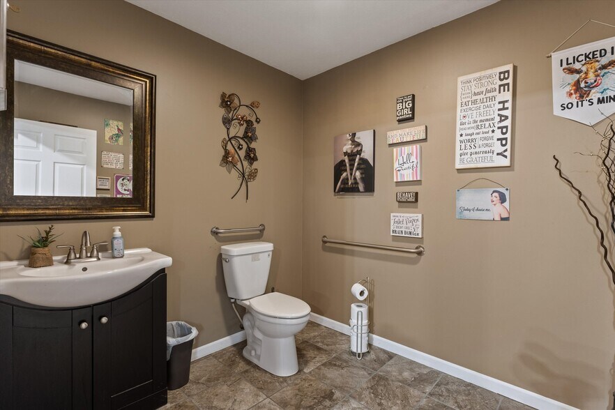 More Photos Of 51529-51541 Bittersweet Rd, Granger Office For Sale