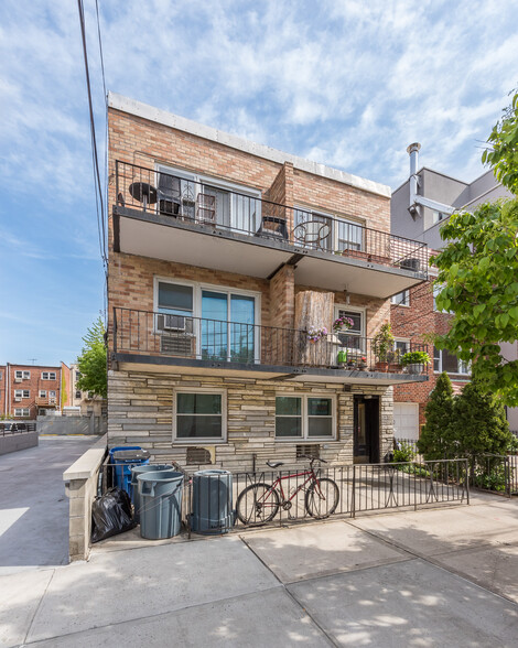 Primary Photo Of 2627 28th St, Long Island City Apartments For Sale