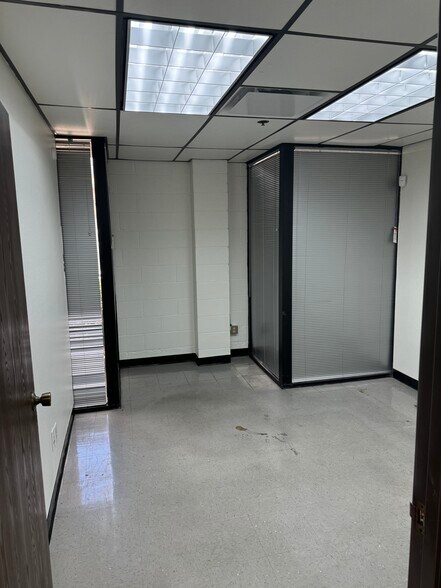 More Photos Of 12410 Foothill Blvd, Sylmar Warehouse For Lease