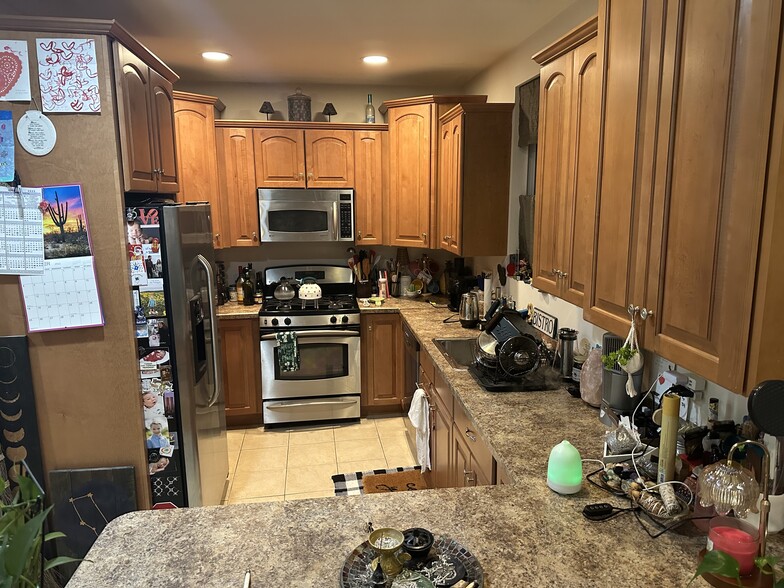 More Photos Of 733 Anderson Ave, Cliffside Park Storefront Retail Residential For Lease