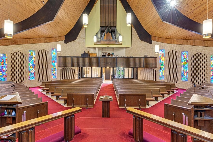 More Photos Of 17200 E 39th St S, Independence Religious Facility For Sale