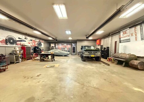 More Photos Of 538 Eastern Ave SE, Grand Rapids Office For Sale