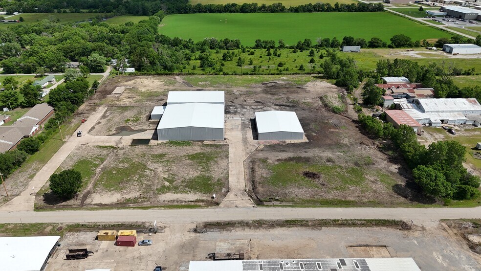 More Photos Of 1100 E 14th St, Dewey Warehouse For Sale