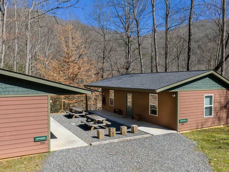 More Photos Of 95 Upstream Campus Trl, Sylva Schools For Sale