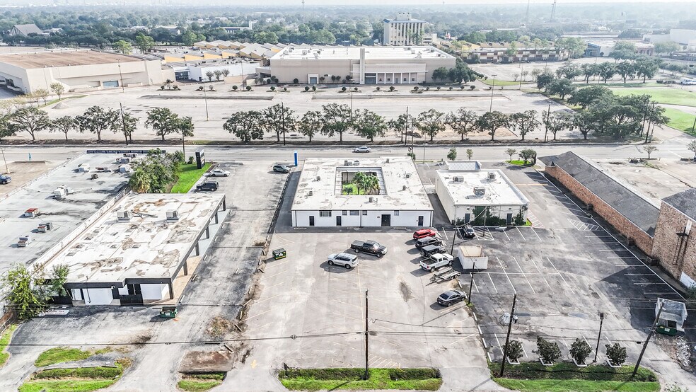 More Photos Of 1022 Pasadena Blvd, Pasadena Medical For Lease