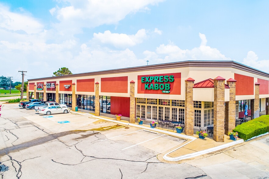 More Photos Of 1915 N Central Expy, Plano Unknown For Lease