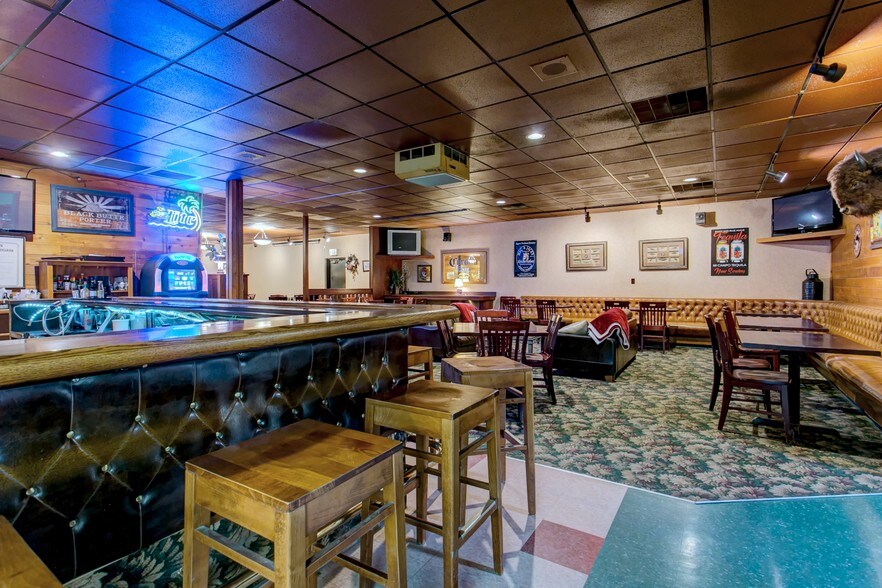 More Photos Of 710 S Columbia Ave, Connell Restaurant For Sale