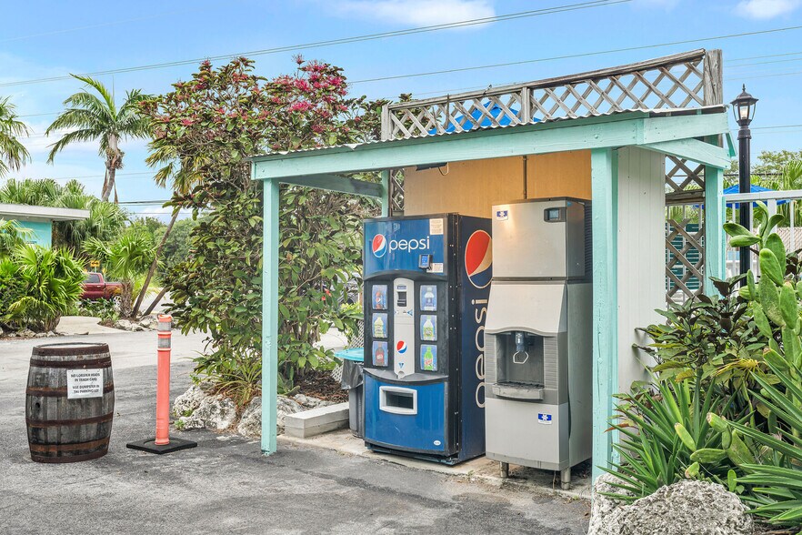 More Photos Of 27340 Overseas Hwy, Ramrod Key Hotel For Sale