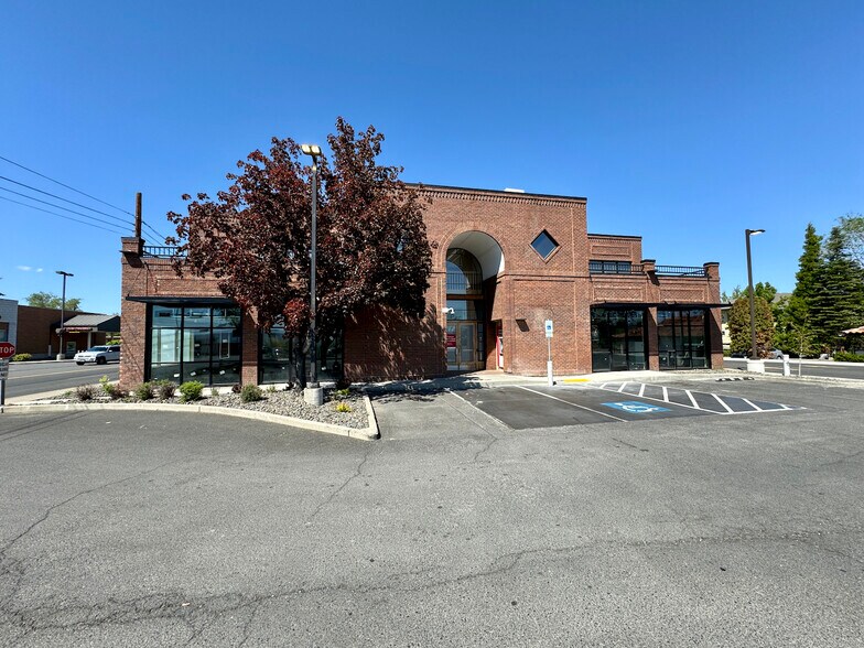 More Photos Of 201-205 N 40th Ave, Yakima General Retail For Sale