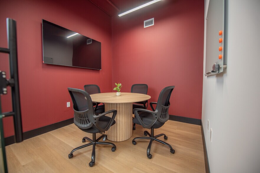 More Photos Of 1100 Brickell Bay Dr, Miami Coworking Space