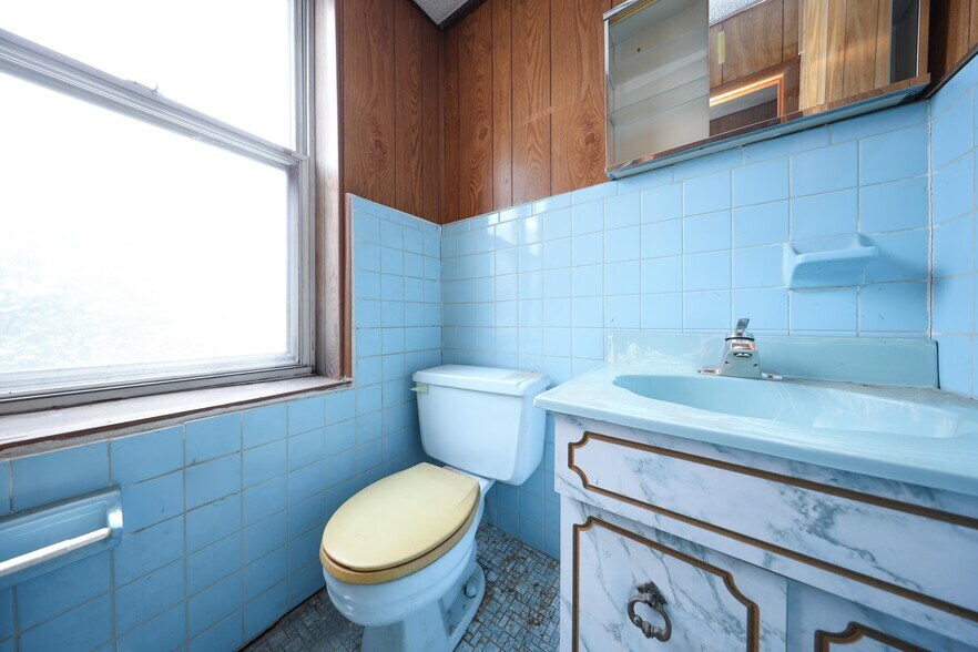 More Photos Of 4518 11th Ave, Brooklyn Storefront Retail Residential For Sale