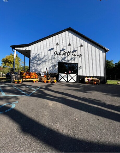 Primary Photo Of 177 Stillwell Rd, Holmdel General Retail For Sale
