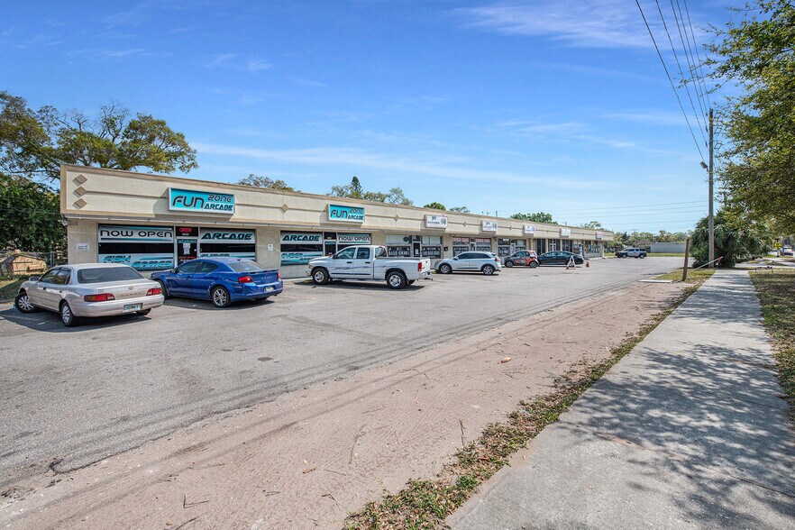 More Photos Of 1952 49th St S, Saint Petersburg Storefront For Sale